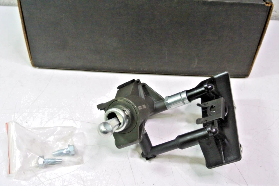 Dorman CM640015 Clutch Master Cylinder fits 00-10 Ford Focus Foto 1 de 4