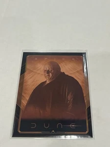 2024 Topps Cromo Dune Baron Vladimir Harkonnen Spice Insert Refractor #S-6 - Imagen 1 de 2