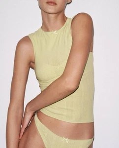 Neu mit Etikett Zara gelb grün Pointelle Tanktop mit Satinschleife Größe XS-S Coquette Fairy - Bild 1 von 6
