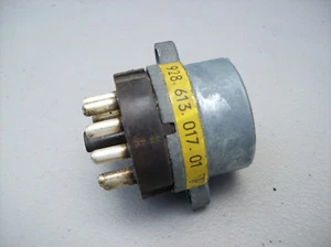 Porsche 911 928 944 Turbo - Ignition Starter Switch - 928.613.017.01 - Picture 1 of 12