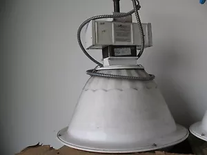 USED COOPER EP22 INDUSTRIAL LOW-BAY LIGHTING - Picture 1 of 5