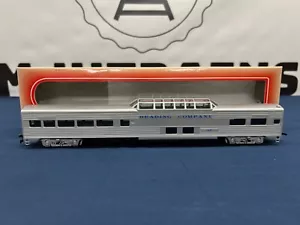 IHC HO Reading #26 Corrugated Side Vista Dome Passenger Car 47917 - Picture 1 of 5