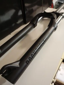 forcella mtb nuova 27,5 canotto dritto 1 1/8 rockshox judy tk a molla e olio att - Imagen 1 de 12