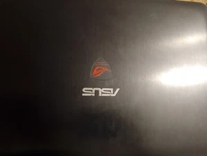 laptop gamingowy uszkodzony - Zdjęcie 1 z 7