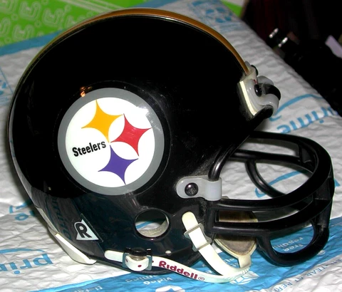 PITTSBURGH STEELERS Riddell 3 5/8 mini helmet - no box very good shape Cover