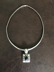 VINTAGE 16” STERLING SILVER OMEGA NECKLACE WITH STERLING PENDANT W/ONYX STONE - Picture 1 of 7