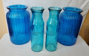 4er Set blaue Glasvasen mit Vertiefung 2 große gerippte und 2 kleine Sanduhr Konvolut - Bild 1 von 5