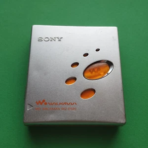 Sony MZ-E520 Mini Disco Walkman Md Reproductor Plateado y Naranja Solo Reproductor - Imagen 1 de 7