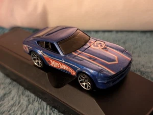 HOCHWERTIGE DATSUN 240Z #5 RALLYE MASCHINE MASSSTAB 1:64 HW SEHR GUTER ZUSTAND PERFEKTE FARBE  - Bild 1 von 24