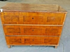 Kommode Louis Seize, um 1800, Nussbaum furniert - Bild 1 von 9