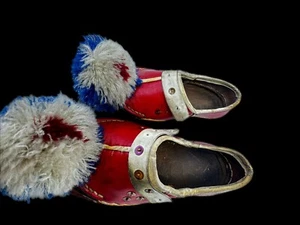 Scarpe vintage TSAROUHI greche per bambini - taglia 16 - pelle fatte a mano - solo esposizione - Foto 1 di 18