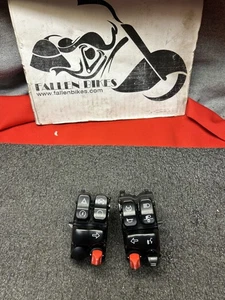Interruptores de control derecho e izquierdo genuino MANILLAR HARLEY TOURING   - Imagen 1 de 8