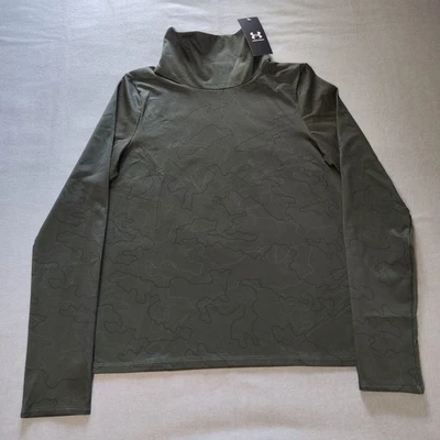 Camisa Under Armour Para Mujer Pequeña Clima Frío Cuello Embudo Verde Oscuro Precio de venta sugerido por el fabricante $50 Foto 1 de 4