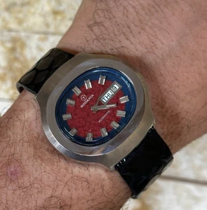 Orologio Rodania vintage anni 70 automatico quadrante pietra rossa data giorno uomo ovale 42mm - Foto 1 di 24