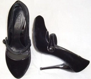 ALEXANDER MCQUEEN Black Velvet Mary Jane Leather Heels Pumps Shoes 39 8.5 - Picture 1 of 2