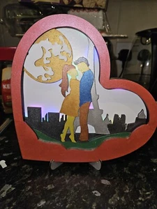 Herzförmige 3D beleuchtete Valentinskarten - Bild 1 von 2