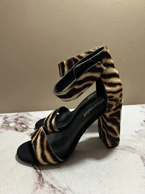 Женские туфли Jeffrey Campbell модель Lindsay с ремешком на лодыжке цвет коричневый 7,5 - Изображение 1 из 4