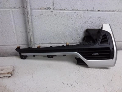 GMC Yukon XL1500 2018 pasajero lado derecho tablero bisel con ventilación de aire negro 23464592 Foto 1 de 4