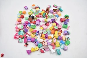 Konvolut Shopkins Figuren Spielzeug und Zubehör Mini Mädchen - Bild 1 von 1