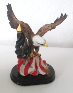 Bald Eagle and American Flag Ceramic Figurine Rainforest Flora 6" Vintage AZ2 - Picture 1 of 9