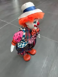 Wind-up musical ceramic Clown doll - Plays 'The Entertainer' + upper body moves - Picture 1 of 21
