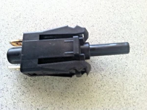 2001-2007 MERCEDES-BENZ W203 C230 C320 C-CLASS ~ PARKING BRAKE PEDAL SWITCH - Bild 1 von 2