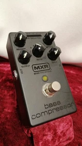 MXR Bass Compressor Blackout Pedal EFFEKTE - Bild 1 von 2