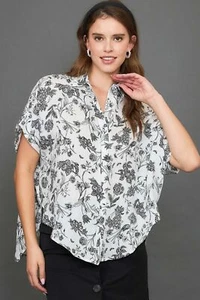 Umgee Full Size Two Tone Floral Print Top Plus Size - Picture 1 of 9