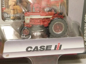 1/64 Farmall 460 Premiere (dirty chase Tractor) - Picture 1 of 1