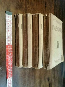 LIBRO:I MISERABILI. 4 VOLUMI HUGO VICTOR CASA EDITRICE BIETTI 1939 - Imagen 1 de 6