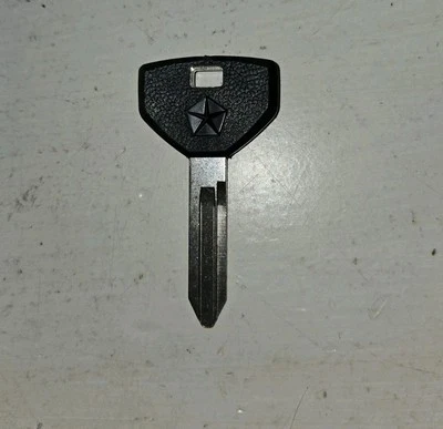 Dodge Plymouth Chrysler Jeep Caravan Voyager Pentastar LLAVE EN BLANCO Y155 Foto 1 de 2