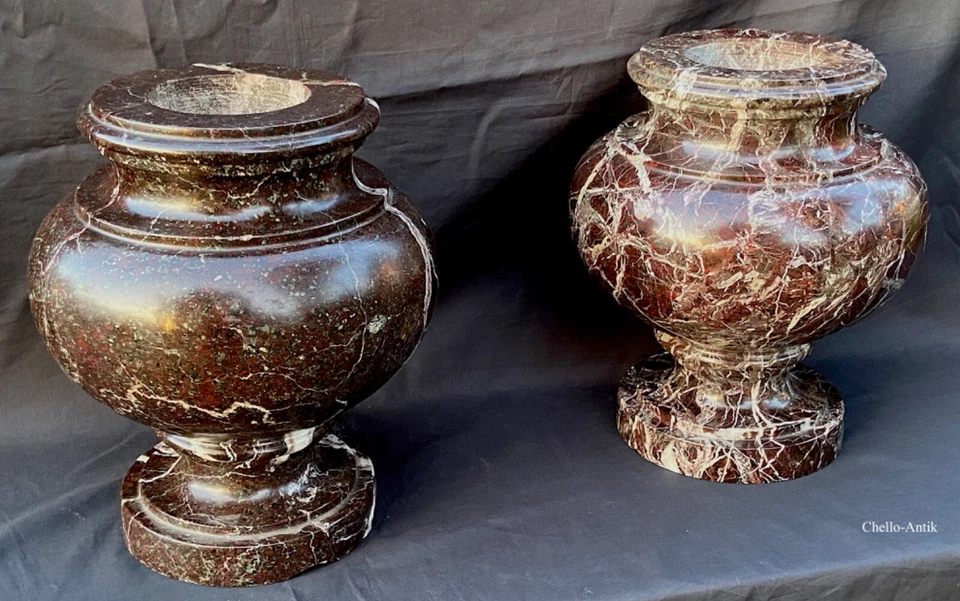 Coppia di Vasi in Marmo Rosso - Italia XX sec. - Immagine 1 di 4