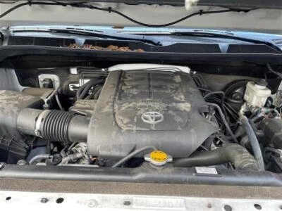 Used Front Right Seat Belt Front fits: 2016 Toyota Tundra 40/20/40 seat Crew Cab - Imagem 1 de 4