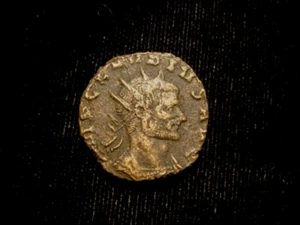 CLAUDIUS II Gothicus. 268-270 AD. ANTONINIANUS. (IOVI) VICTORI Jupiter . - Picture 1 of 2