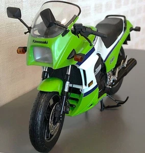 con 1/12 Kawasaki GPZ900R Ninja giapponese - Foto 1 di 10