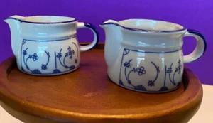 DOS CREMAS INDIVIDUALES DE PORCELANA 4 oz de Jaeger Esenberger, años 60, AZUL BLANCO - Imagen 1 de 5