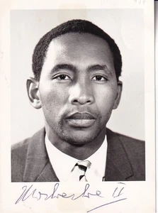 Moshoeshoe II. - König von Lesotho - Foto - original signiert "1968" - Picture 1 of 2