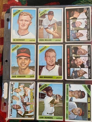 1966 年 Topps 金莺队 17 张卡套装 - Boog Powell、Luis Aparicio、Frank Robinson — 第 1/2 张图片