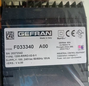 Gefran 1200 PID Controller, 1/8 DIN - Zdjęcie 1 z 2