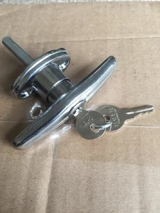 Chrome Locking 4 Inch T Handle 1 1/2 Inch Shaft New Old Stock Truck cap - Foto 1 di 2