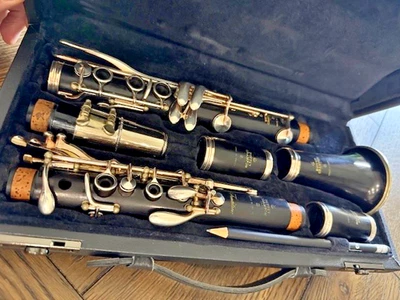 Clarinete Buffet Crampon Tradition Profesional Bb, Llaves Plateadas Foto 1 de 4