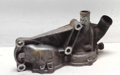 Audi A4 Quattro 2000 motor bomba de agua y amplificador; brida de salida de refrigerante, piezas OEM Foto 1 de 4