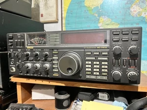 Icom HF TRANSCEIVER IC-761 - Foto 1 di 4