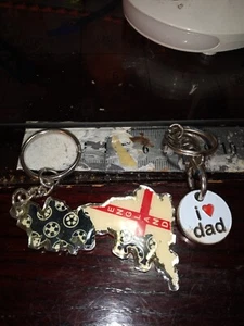 NICE ST.GEORGES/ENGLAND KEYRING AND LOVE DAD TROLLEY TOKEN KEYRING, ssteel,NEW - Picture 1 of 2