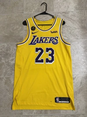 Nike 2020 Los Angeles Lakers Authentic Jersey LeBron James KB24 Memorial Patch - Image 1 of 4