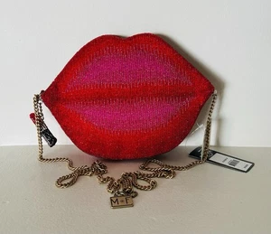 Mary Frances Beaded Crossbody Pucker Up Red Lips Kiss Gold Chain Dust Cover *NWT - Picture 1 of 11