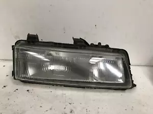 Holden COMMODORE Right Headlight VP 10/91-07/93 - Bild 1 von 2