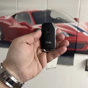 KIA K5 SMART KEYLESS ENTRY REMOTE KEY FOB OEM 2021 - 2022 Used - Picture 1 of 13