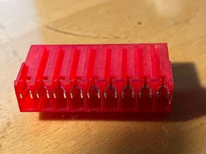 Conector IDC, AMP, hembra, 2,54 mm, 1 fila, 9 contactos, montaje de cable, rojo -22 AWG - Imagen 1 de 3