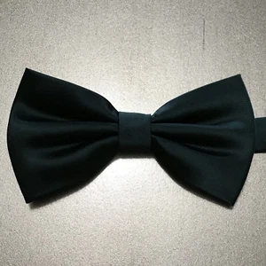 New Men DARK FOREST GREEN SOLID Butterfly Pretied Bow tie Wedding Formal Prom - Picture 1 of 1